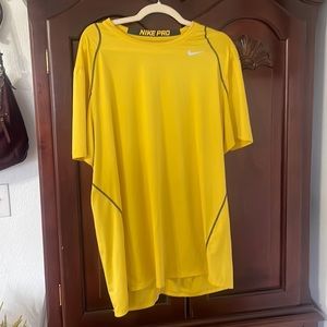 🌻 3 for 20: Men’s Nike Pro Athletic T-Shirt